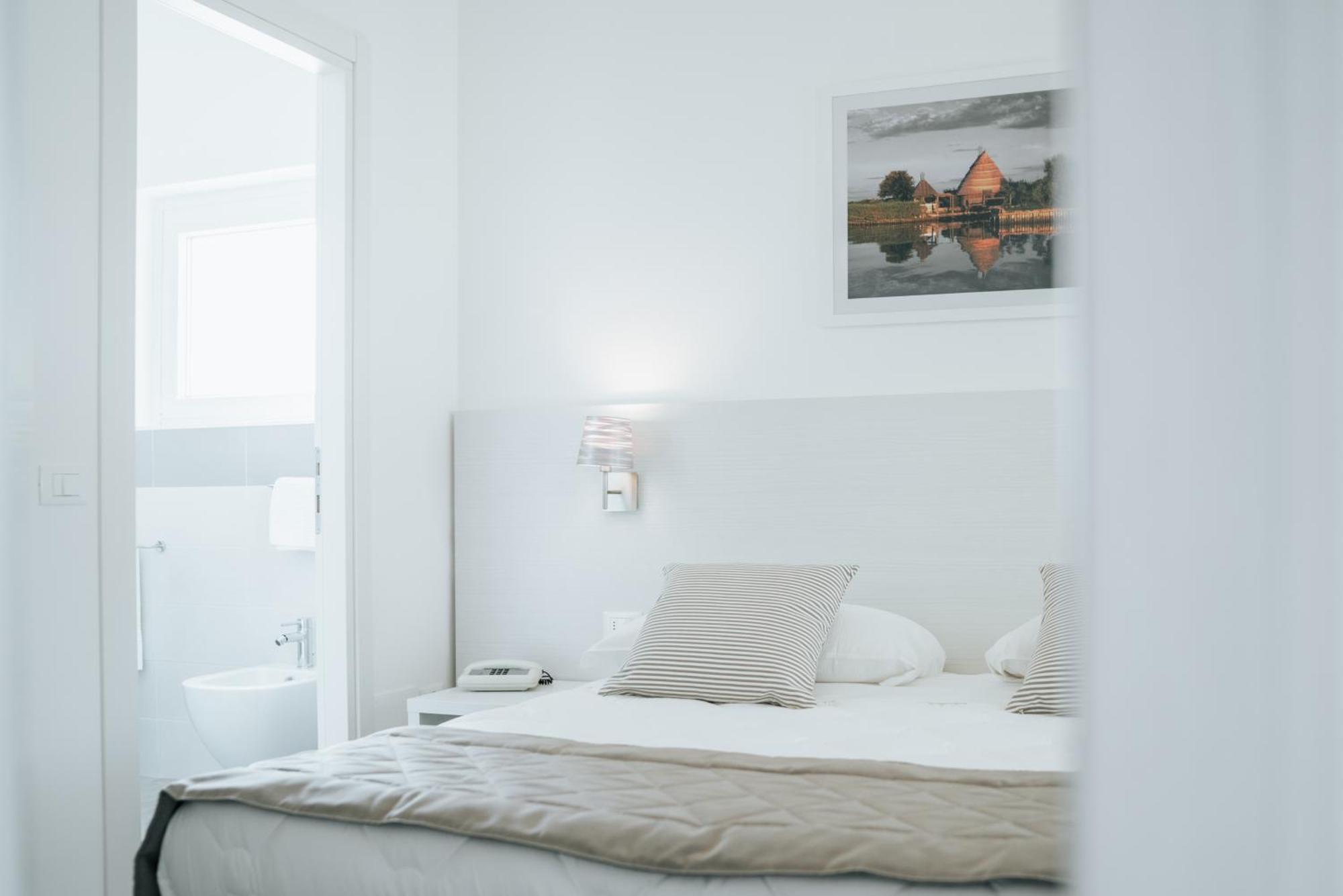 Hotel Luna Centrale Lignano Sabbiadoro Ngoại thất bức ảnh