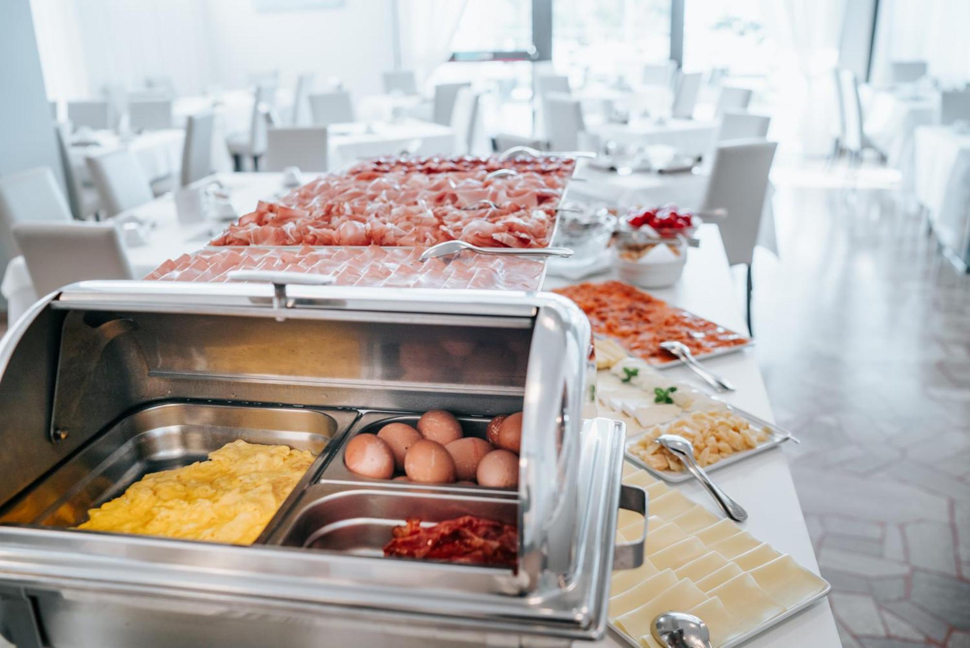 Hotel Luna Centrale Lignano Sabbiadoro Ngoại thất bức ảnh