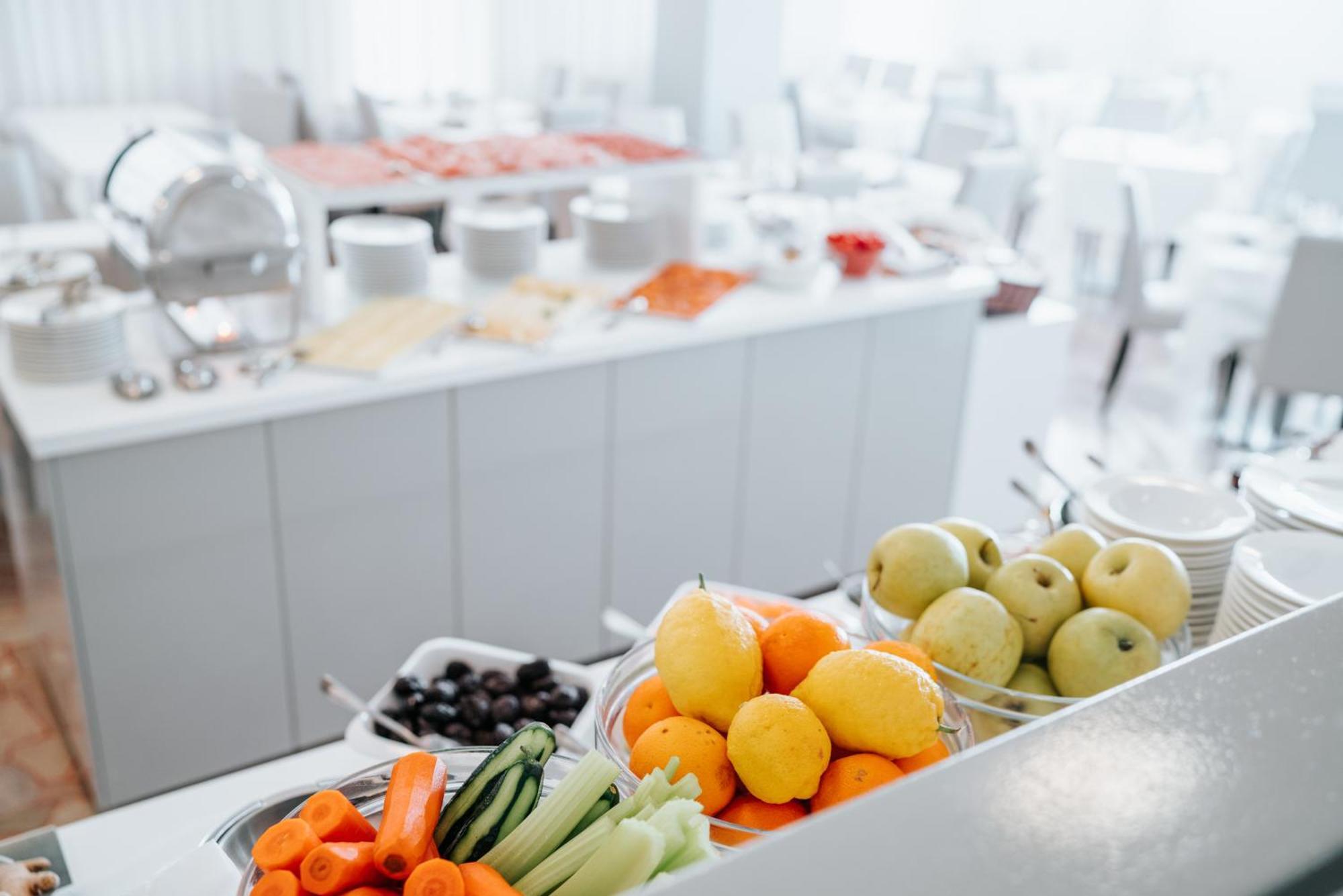 Hotel Luna Centrale Lignano Sabbiadoro Ngoại thất bức ảnh