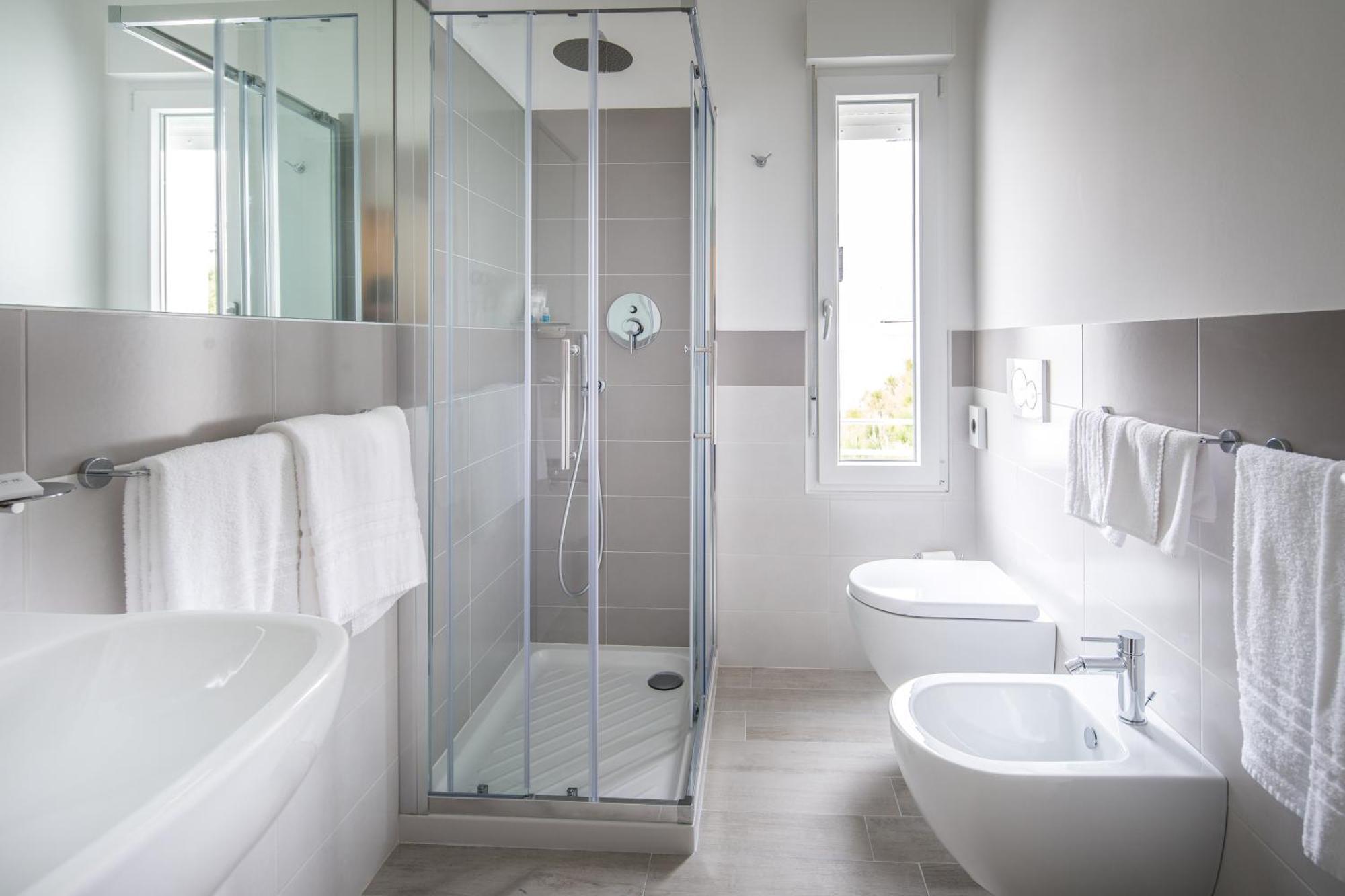 Hotel Luna Centrale Lignano Sabbiadoro Ngoại thất bức ảnh