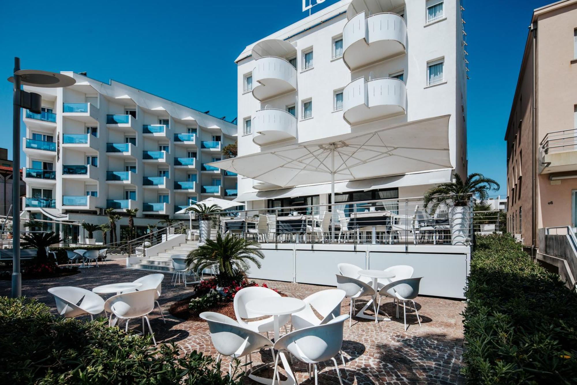 Hotel Luna Centrale Lignano Sabbiadoro Ngoại thất bức ảnh